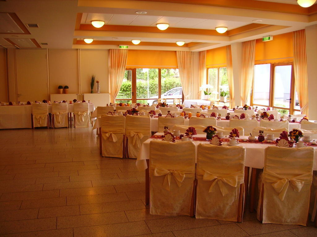 Hotel Zur Erholung Brochthausen Εξωτερικό φωτογραφία