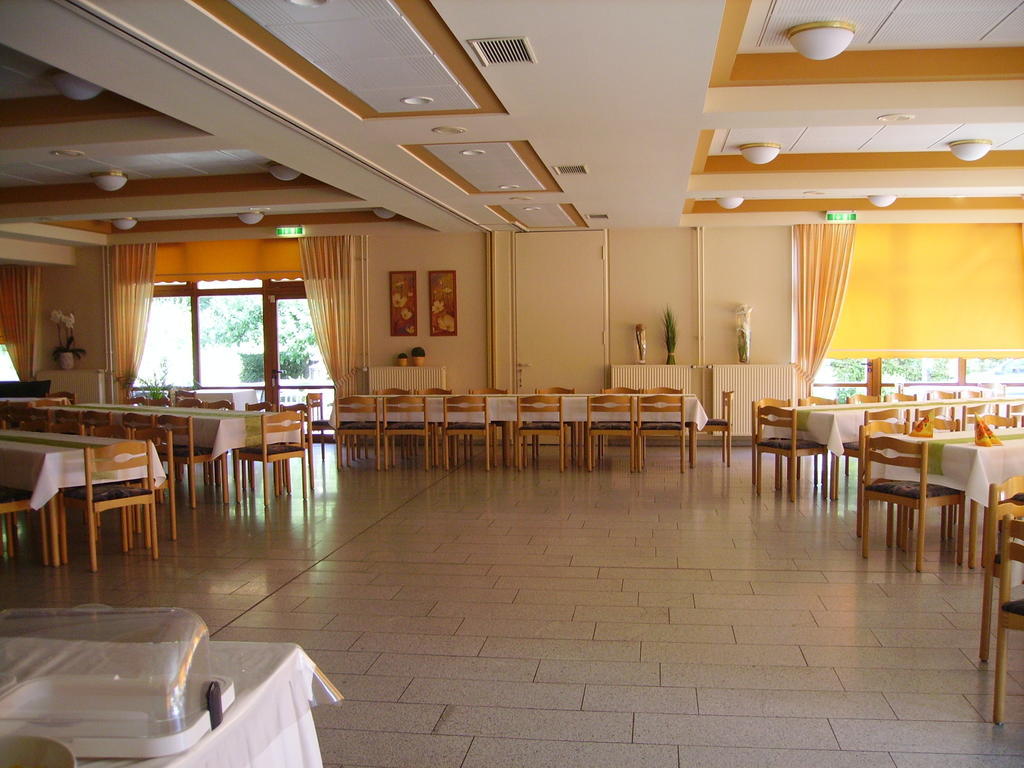 Hotel Zur Erholung Brochthausen Εξωτερικό φωτογραφία