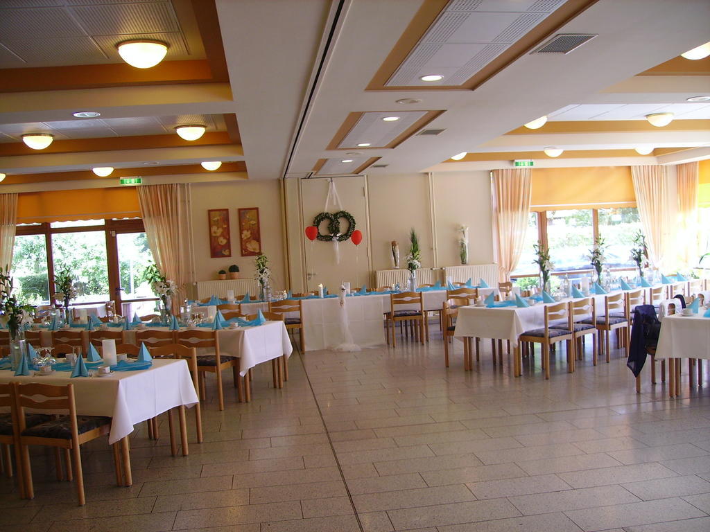 Hotel Zur Erholung Brochthausen Εξωτερικό φωτογραφία