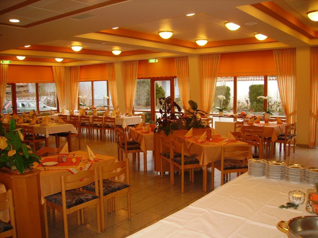 Hotel Zur Erholung Brochthausen Εξωτερικό φωτογραφία