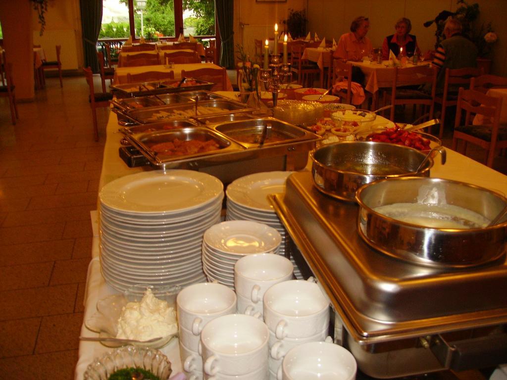 Hotel Zur Erholung Brochthausen Εξωτερικό φωτογραφία